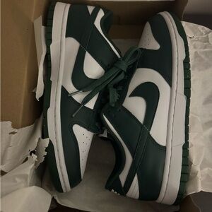 Nike Dunk Low Retro Red and White Box